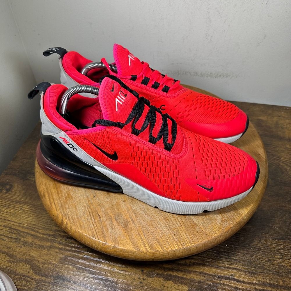 Nike Air Max 270 Bright Crimson Black White Mens Size 11 BV6078-600 Sneakers
